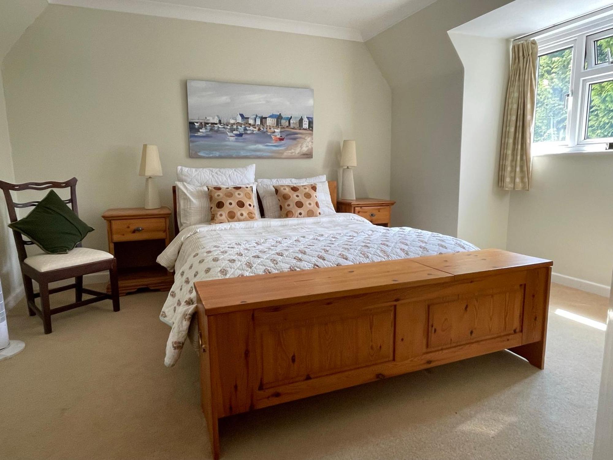 Charming Bournemouth House With Beautiful Spacious Gardens, 5 Min Drive To Beaches, Free Parking For 2-3 Cars Exterior foto